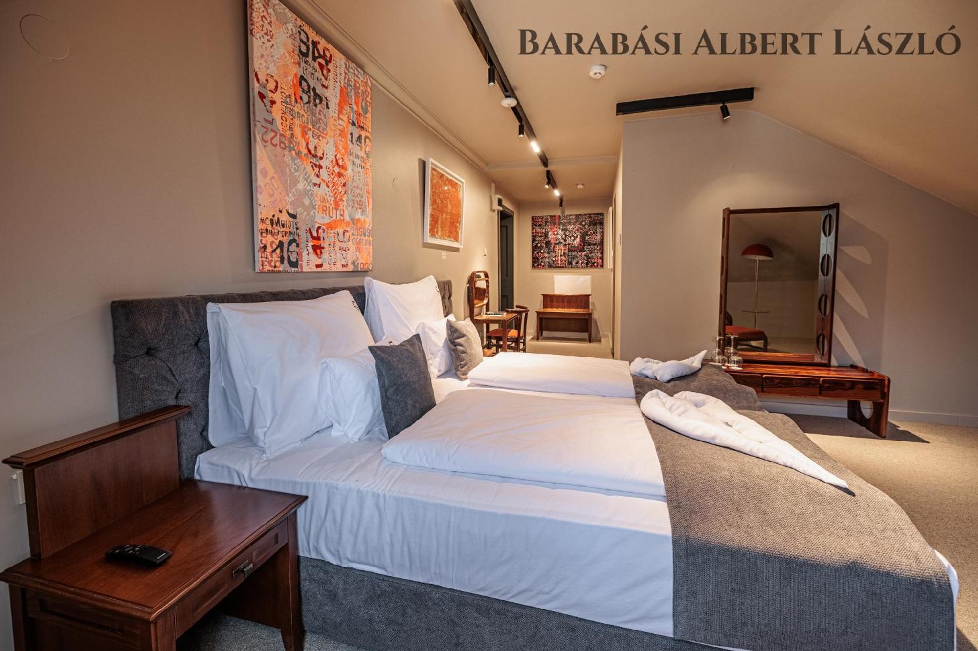 Barka Galeria Hotel Es Etterem Tállya Zewnętrze zdjęcie