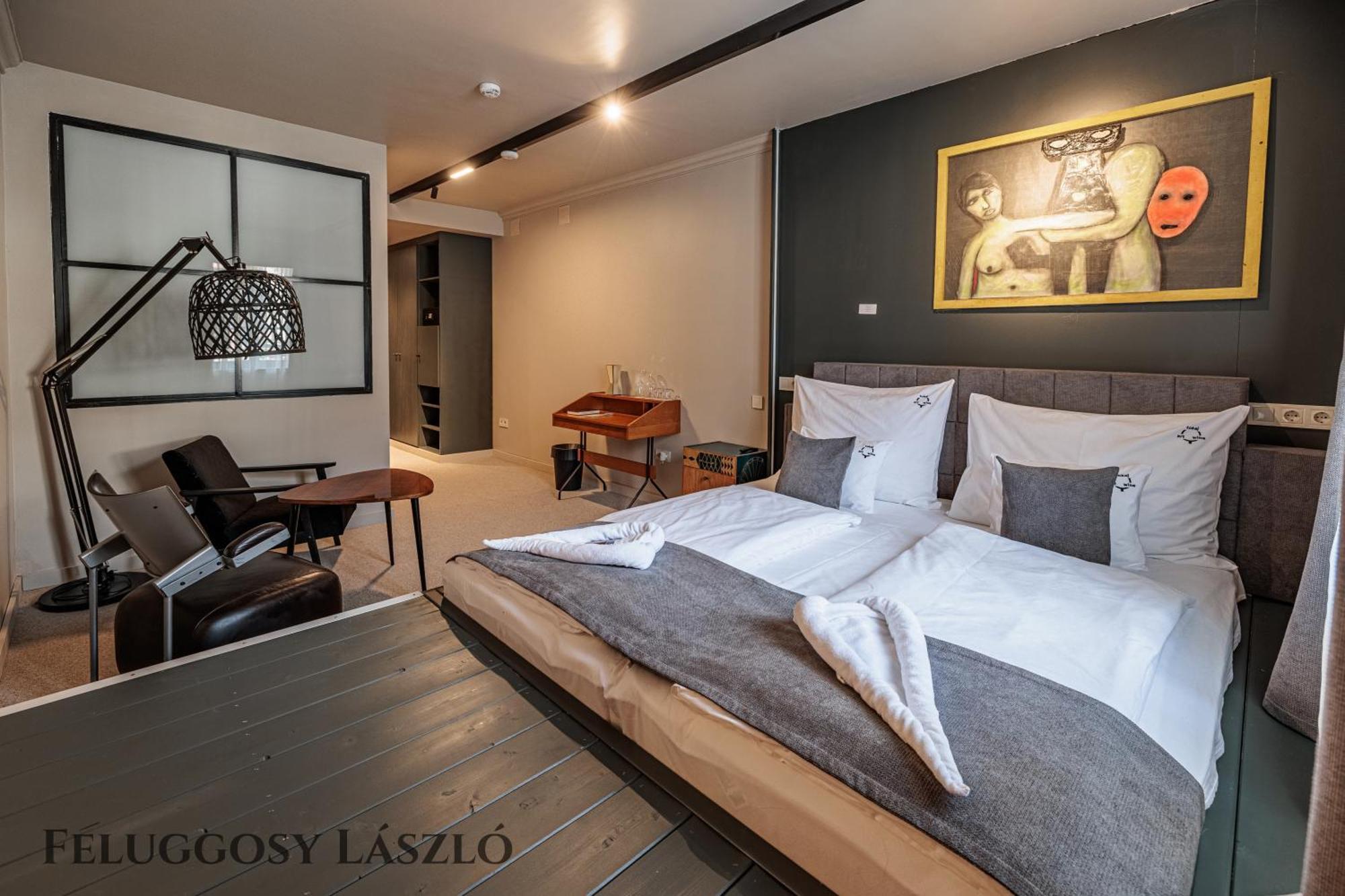 Barka Galeria Hotel Es Etterem Tállya Zewnętrze zdjęcie