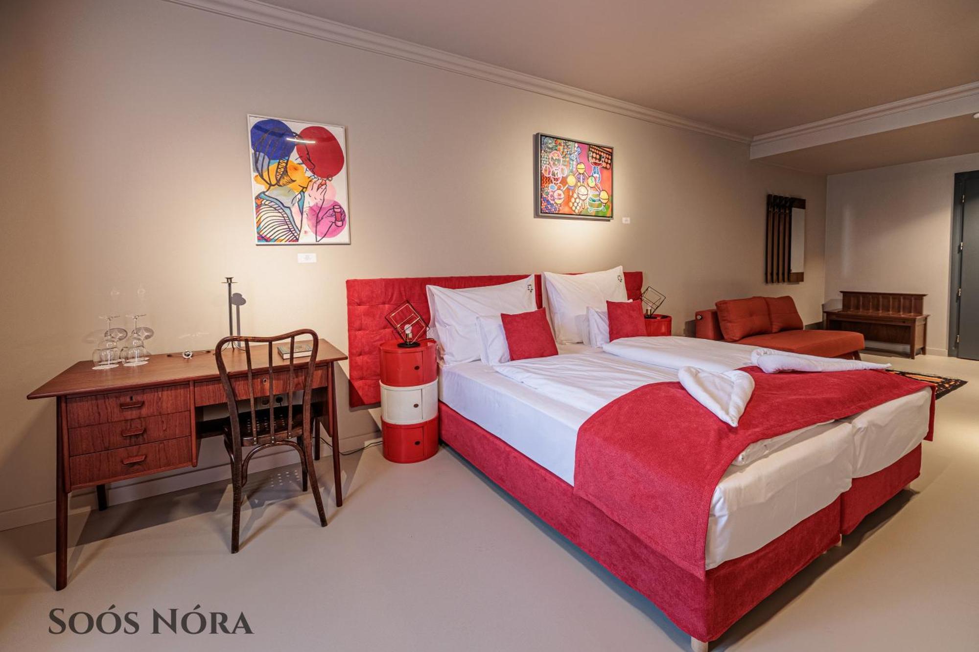 Barka Galeria Hotel Es Etterem Tállya Zewnętrze zdjęcie
